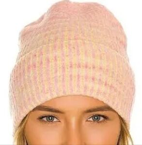 NWT,"beanie cap" by"Free people," in "Bubblegum" 🩷💛